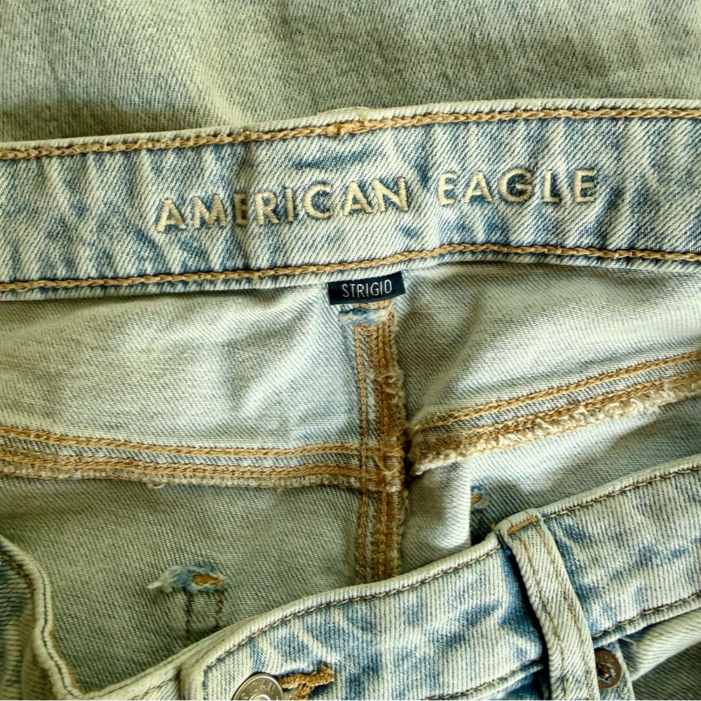 AEO | Strigid Ripped Mom Jean - Picture 7 of 11